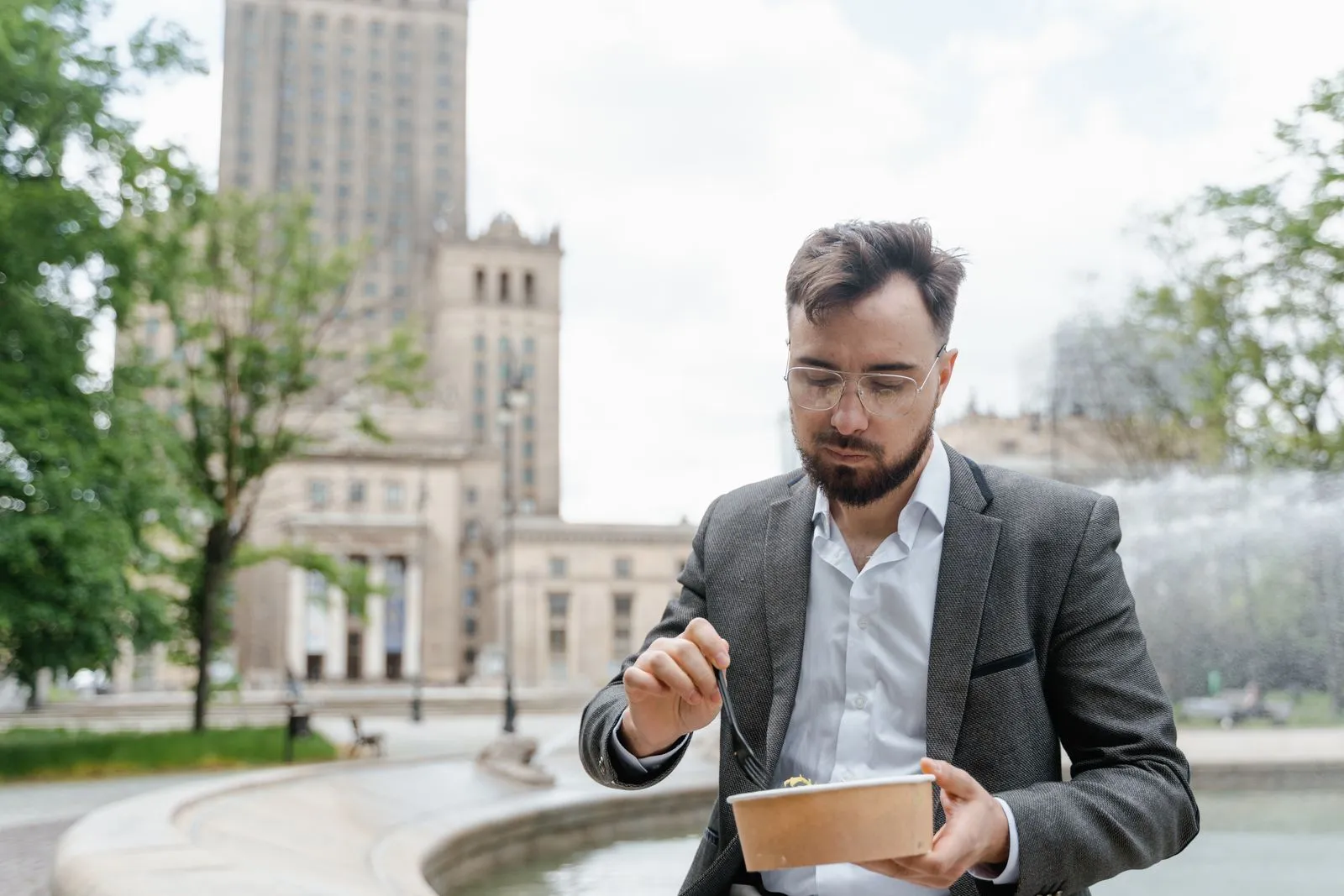 How to Plan Office Lunch for a Team